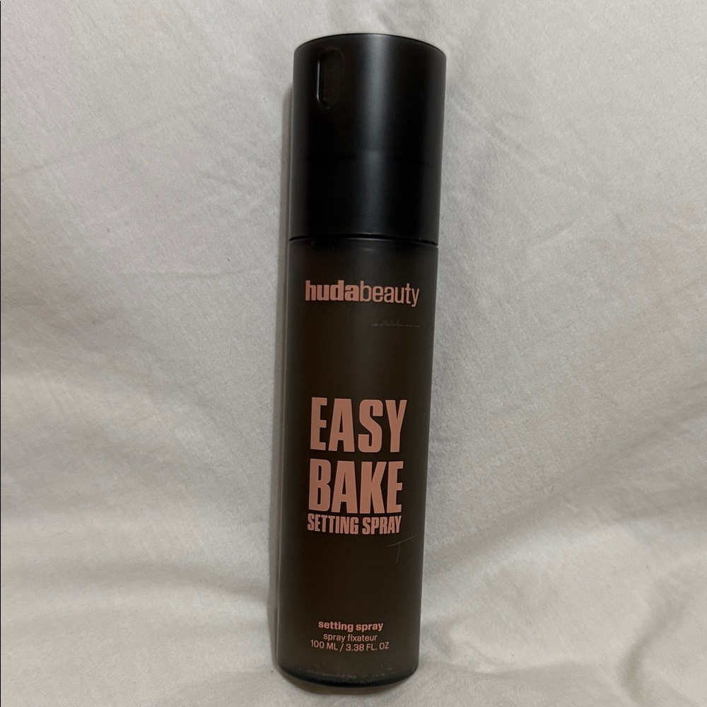 HUDA BEAUTY Easy Bake Setting Spray